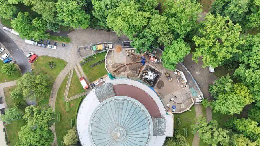 Gerotop navrhl a dodal vystrojení vrtů pro Planetárium Praha