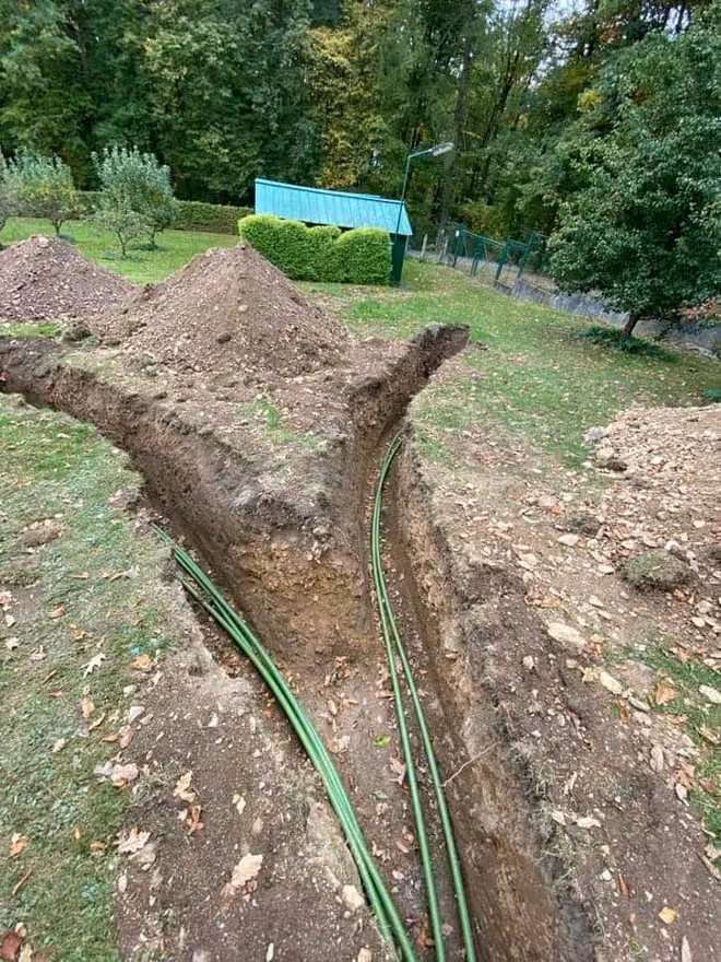 Tepelná čerpadla s vrty vytápí Klášter Lomec