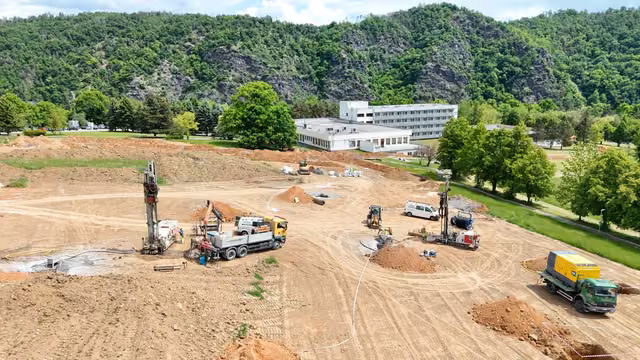 60 vrtů pro tepelná čerpadla ve vzdělávacím středisku