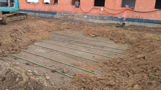 Plošný zemní kolektor s tepelnými čerpadly vytápí stanici technické kontroly