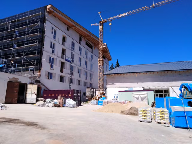Tepelná čerpadla s vrty vytápí hotel na Šumavě