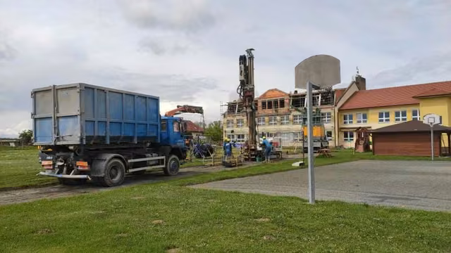 Tepelná čerpadla s vrty na základní škole