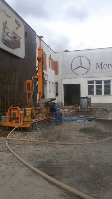 Tepelná čerpadla s vrty vytápí autosalón ČSAO