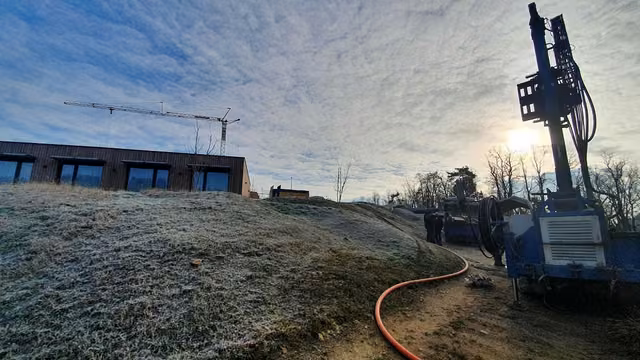 Vrty pro tepelná čerpadla na golfovém resortu